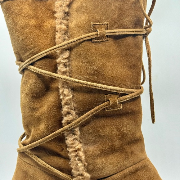 Women’s Size 10 Tan Suede Shearling Lined Winter Boots Lace Up Mid Calf Sheaing - Picture 4 of 6